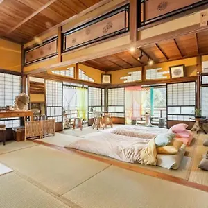 別荘 古民家三津浜旅館, 松山市